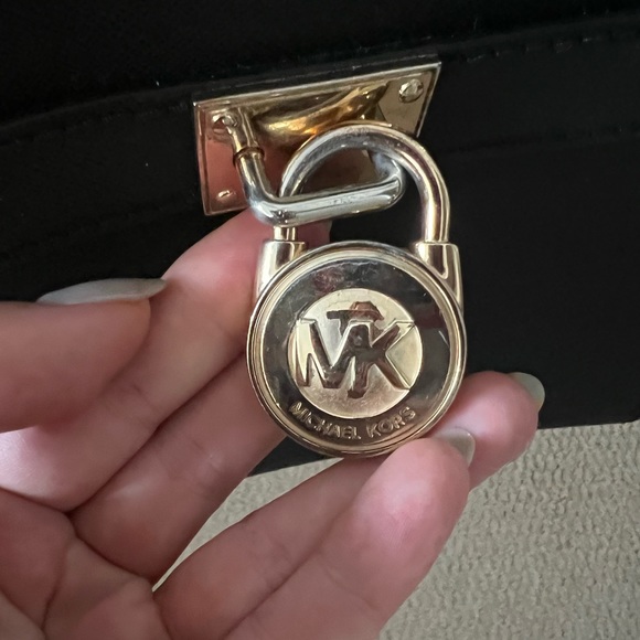 Michael Kors Purse - Picture 3 of 4